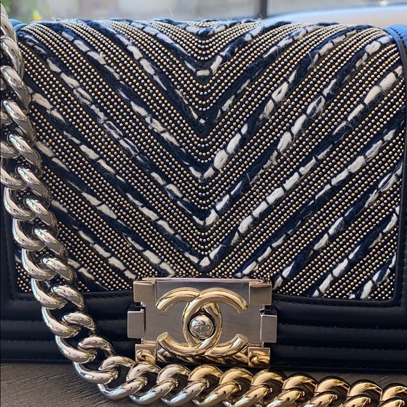 Chanel RARE Boy Bag - Picture 2 of 8